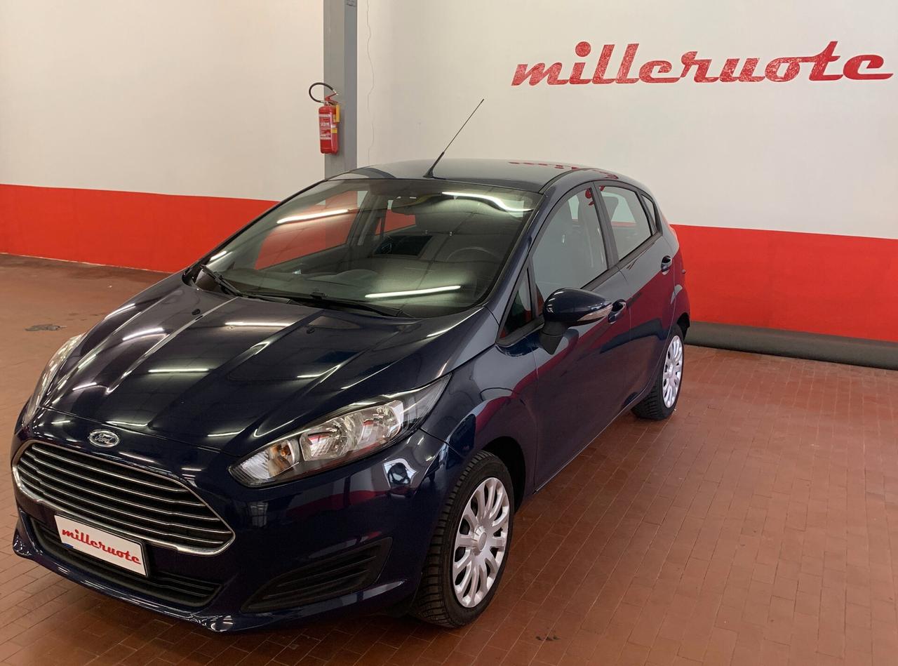 Ford Fiesta 1.2 60CV 5 porte Black & White Edition