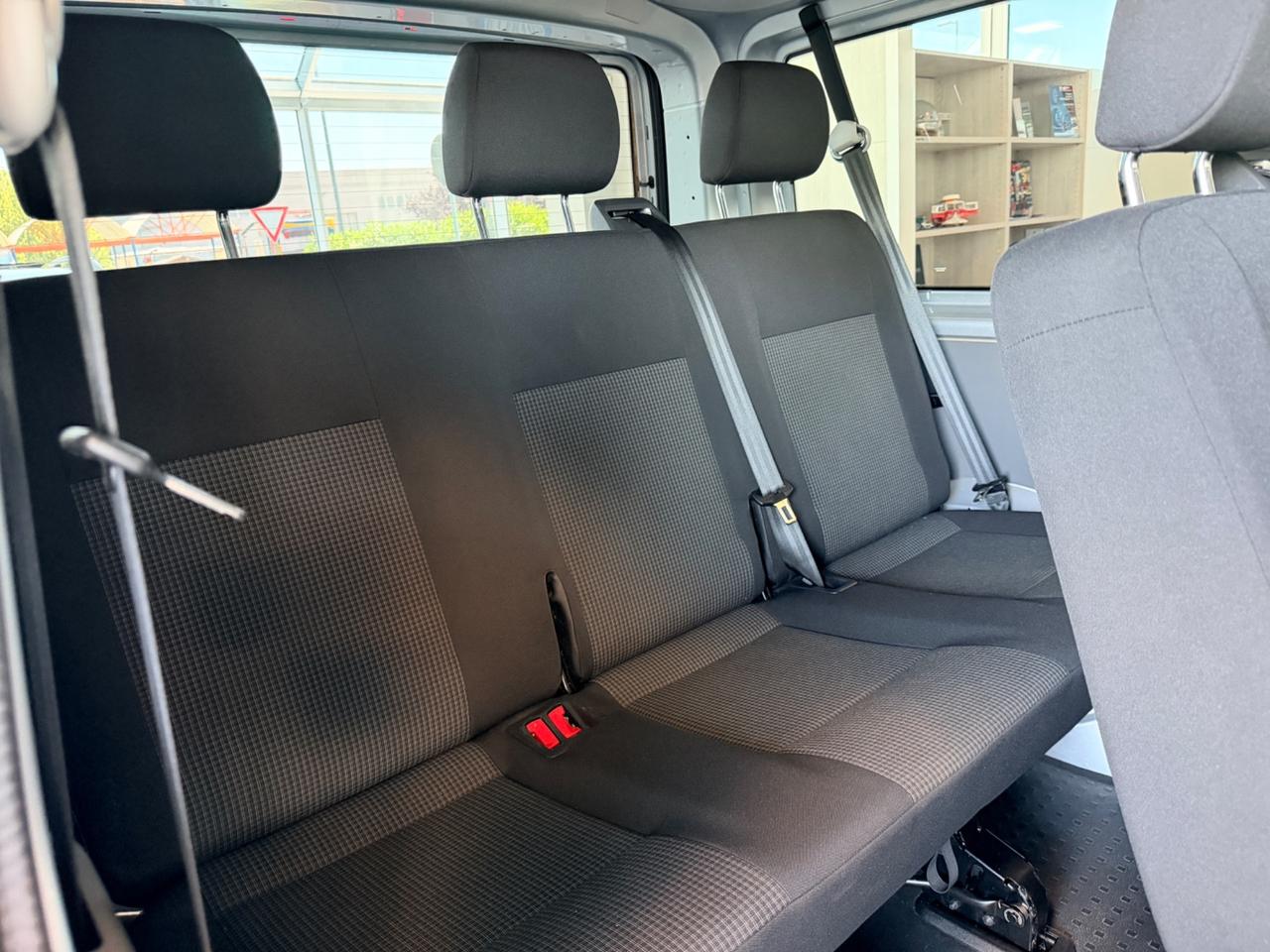 Volkswagen Transporter 2.0 TDI 110CV PC Kombi Business