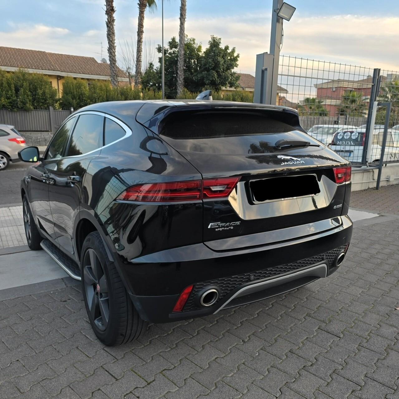 Jaguar E-Pace 2.0D 150 CV AWD aut. R-Dynamic SE