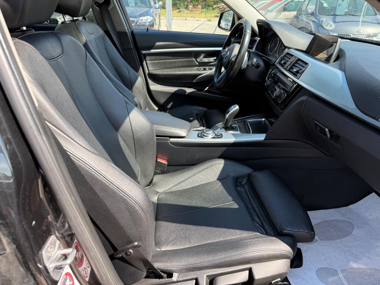 Bmw 320d xDrive Touring Sport -TETTO APRIBILE, CERCHI 19