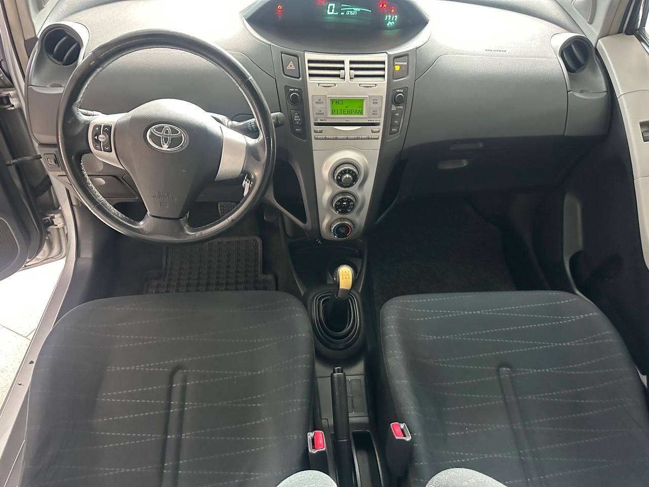 Toyota Yaris 1.0 5 porte Sol