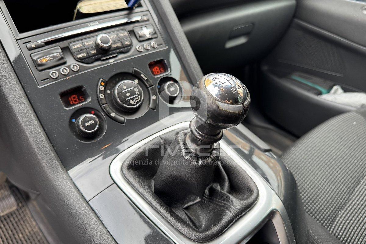 PEUGEOT 5008 2.0 HDi 150CV Business