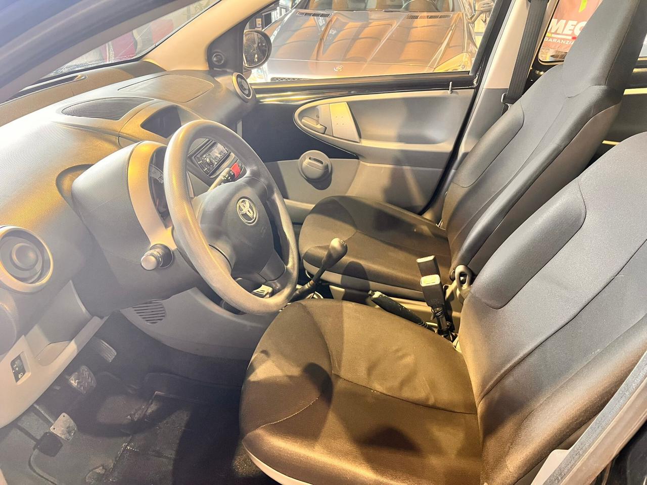 Toyota Aygo 1.0 5 porte NEOPATENTAO