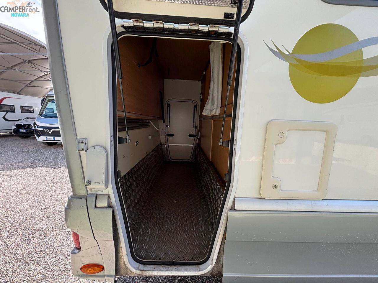 GIOTTILINE SUNNY S 210 - mansardato con doppia Dinette e letti a castello in coda