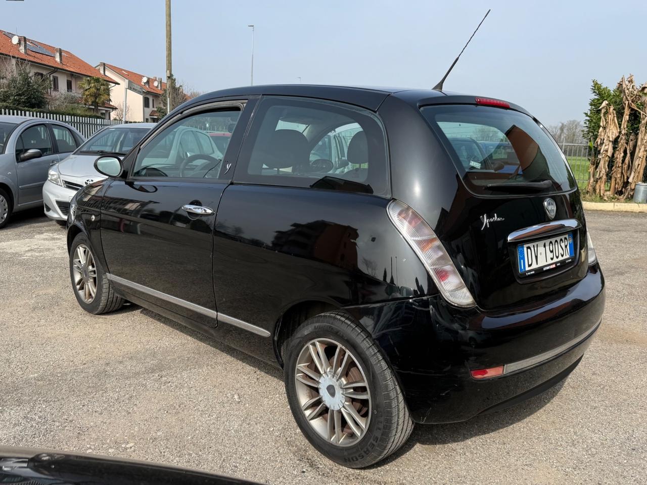 Lancia Ypsilon 1.2 Argento