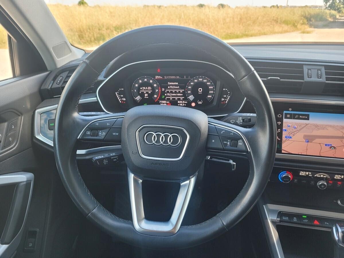 Audi Q3 45 TFSI e S tronic Business