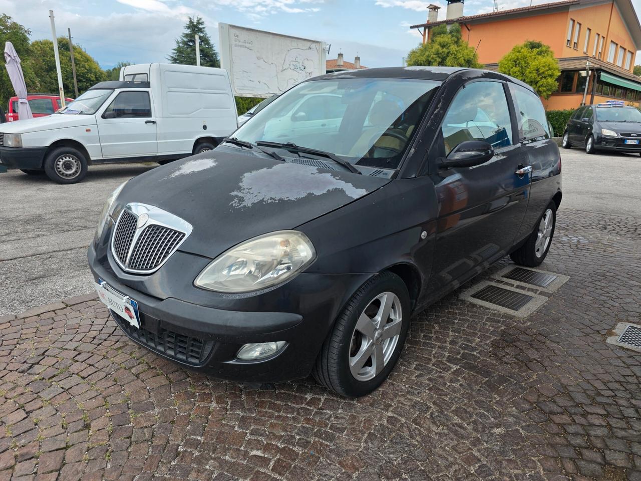 Lancia Ypsilon 1.3 Multijet 16V con 209.000km Neopatentati ok