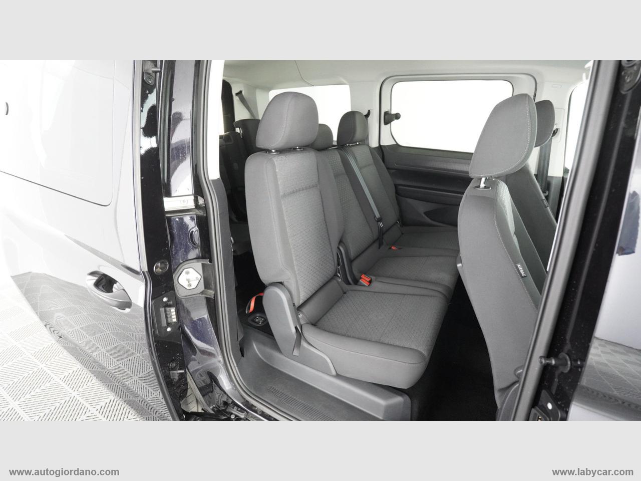 FORD Gr.Tourneo Connect 2.0 122 aut. Tit.