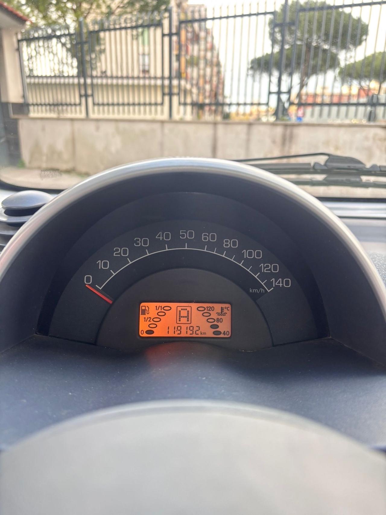 Smart 700 city-coupé pure (45 kW)