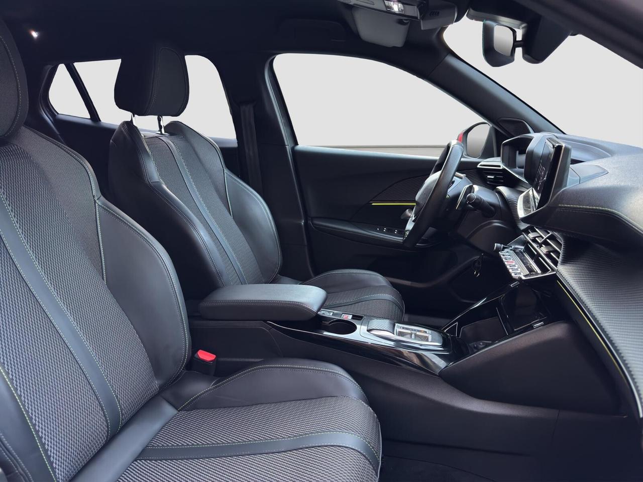 Peugeot 2008 1.5 bluehdi 130cv GT automatica 2024