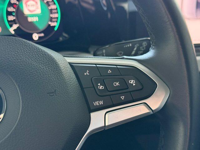 VOLKSWAGEN Golf 1.0 TSI Life