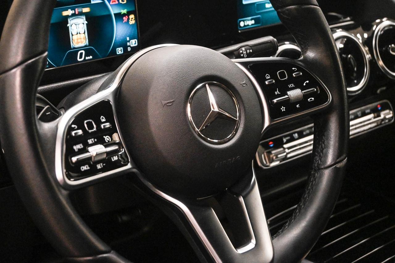 MERCEDES GLA (H247) GLA 200 d Automati...