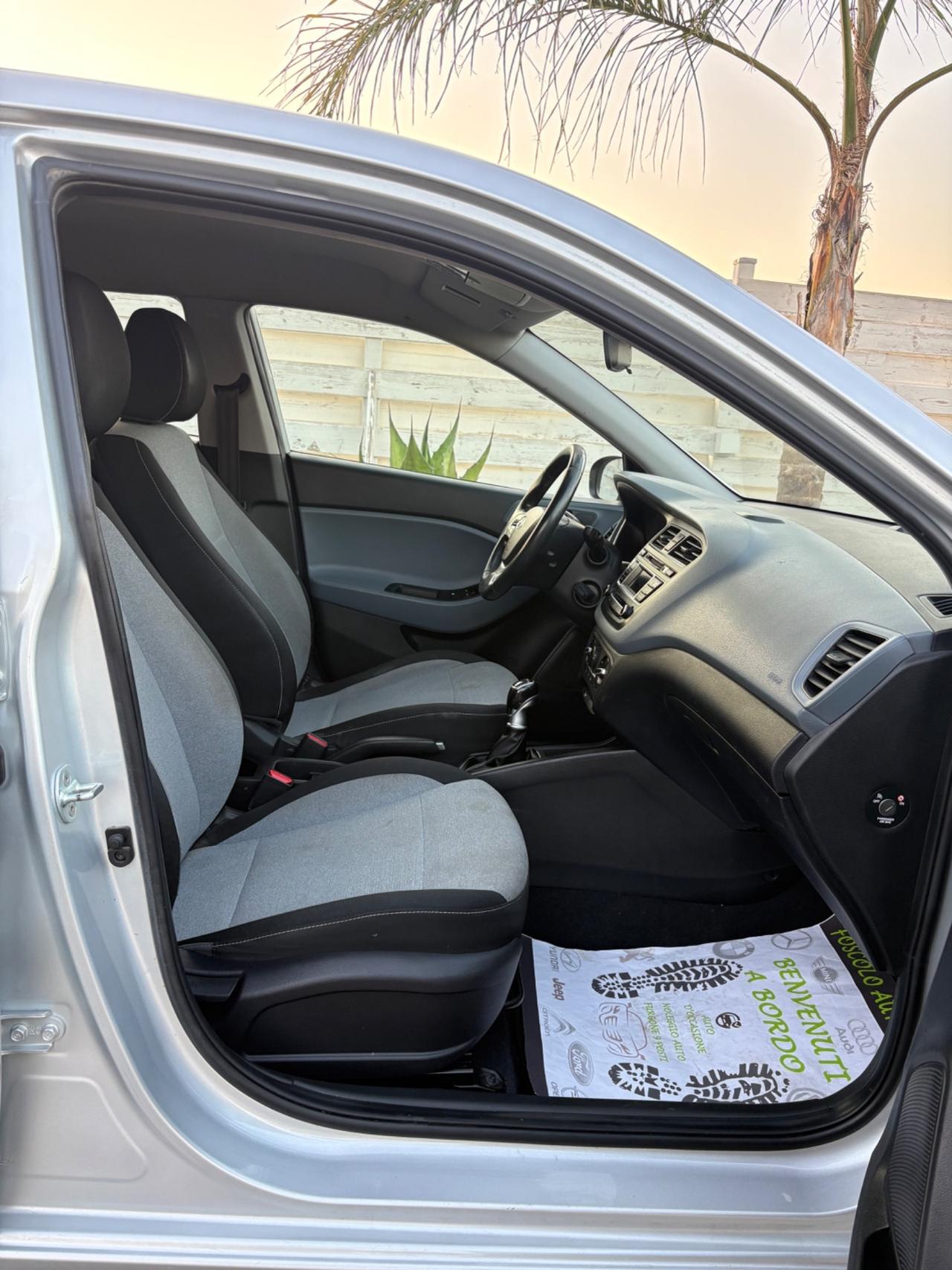 Hyundai i20 1.1 diesel 5 porte in pronta consegna