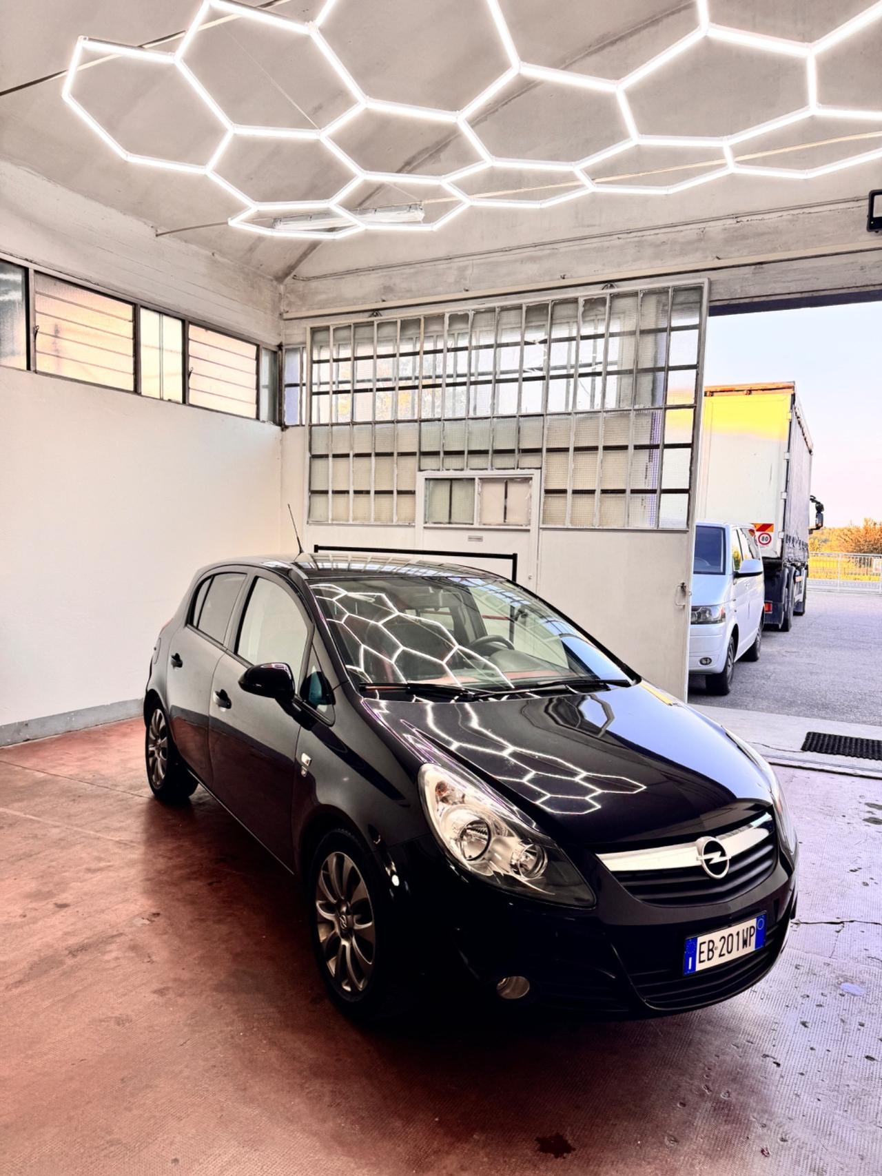 Opel Corsa 1.2 80CV 5 porte GPL-TECH Club