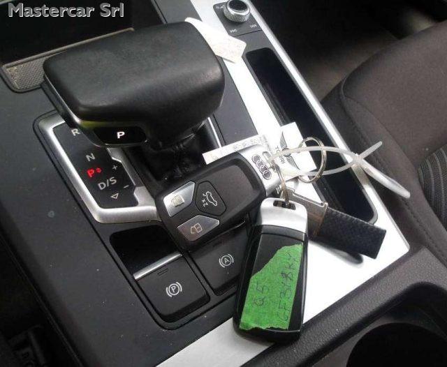 AUDI Q5 Q5 40 2.0 tdi mhev 12V Business quattro s-tronic -