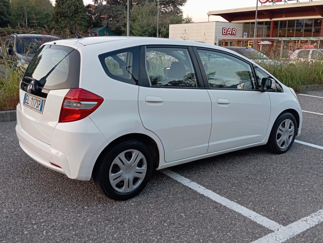 Honda Jazz 1.4 i-VTEC Elegance CVT