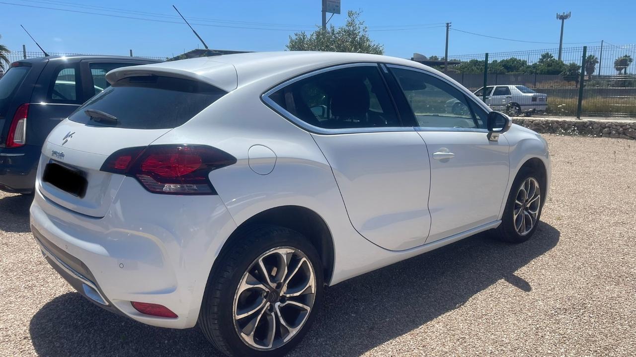 Ds DS4 1.6 e-HDi 110 cv 2012’