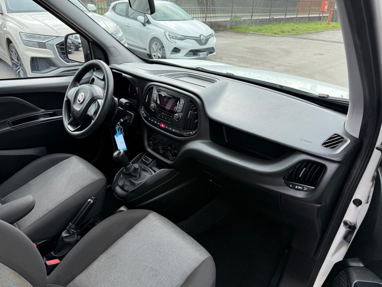 Fiat Doblo Combi N1 Autocarro 5 POSTI