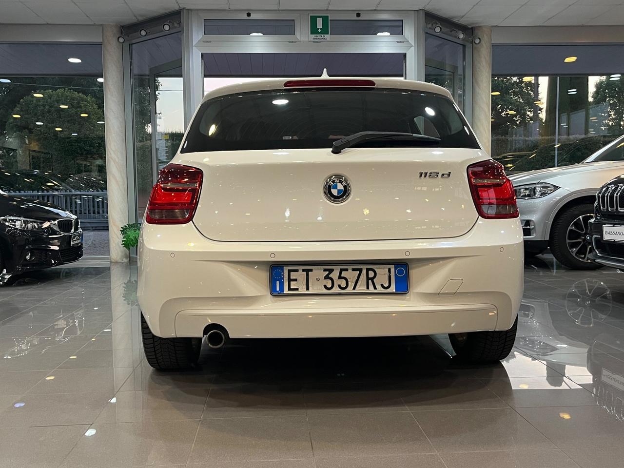 Bmw 118 118d 5p. Unique