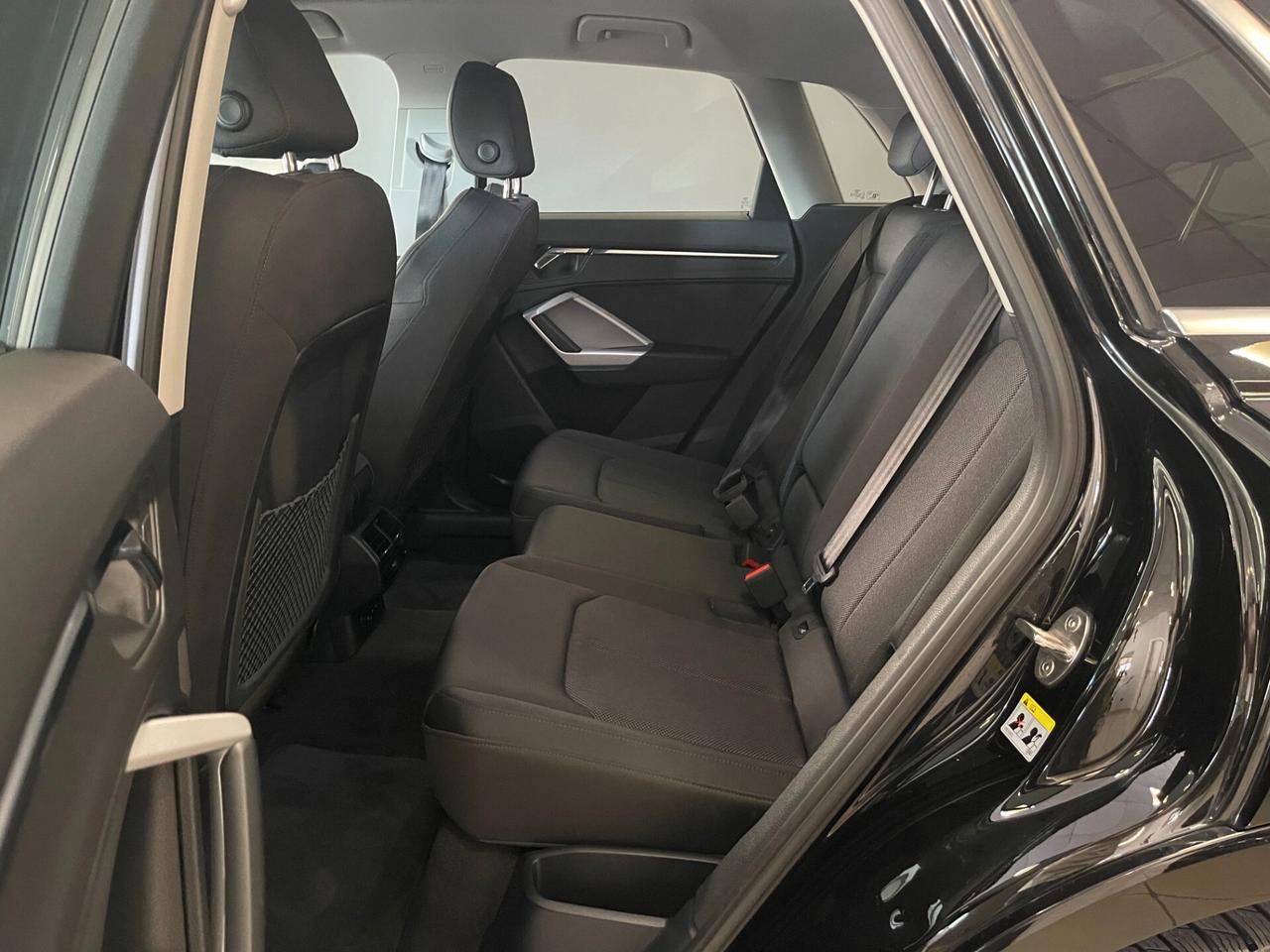 Audi Q3 2.0 TDI 150cv S line