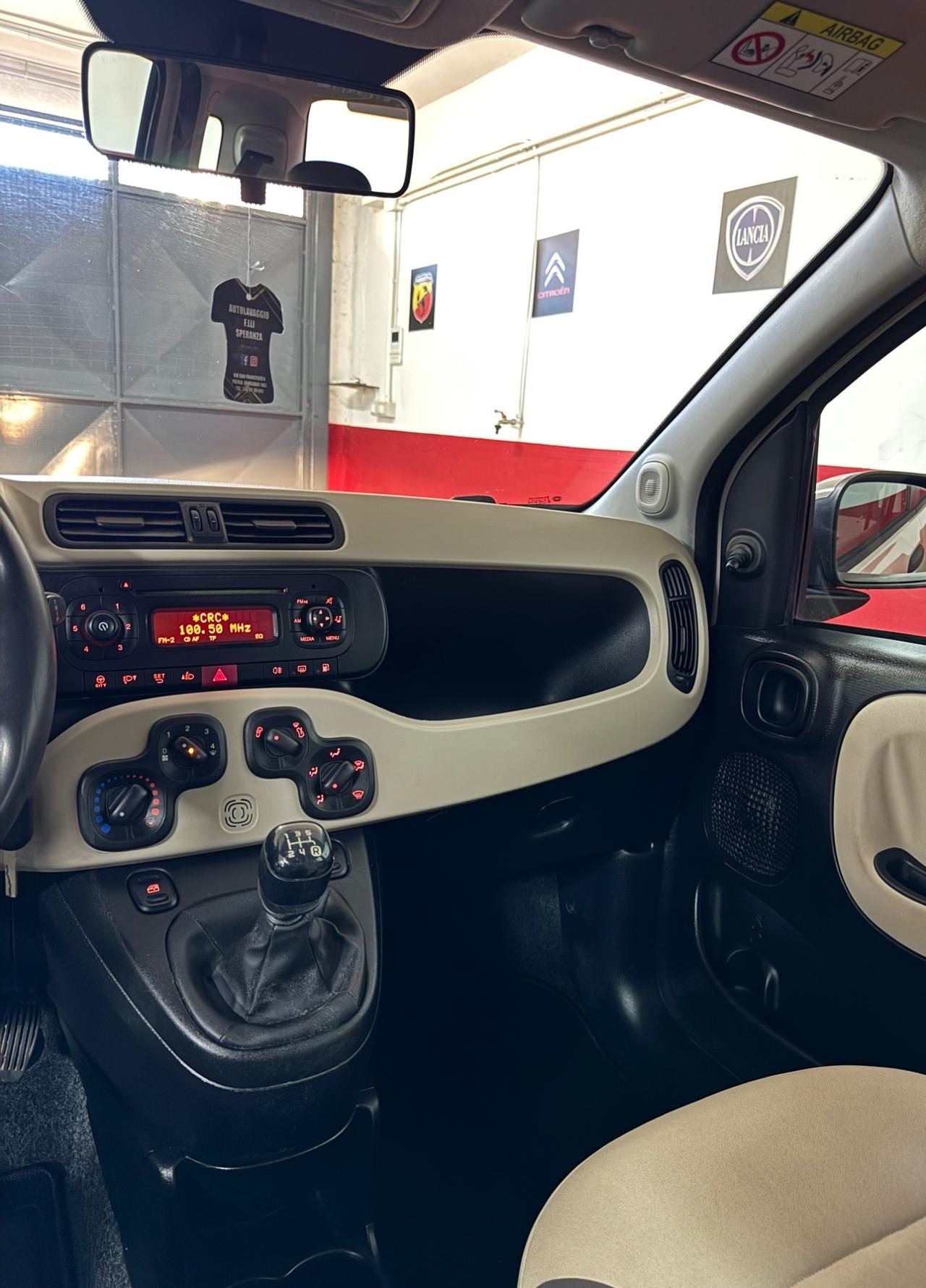 Fiat Panda Lounge 2014, 120000 chilometri