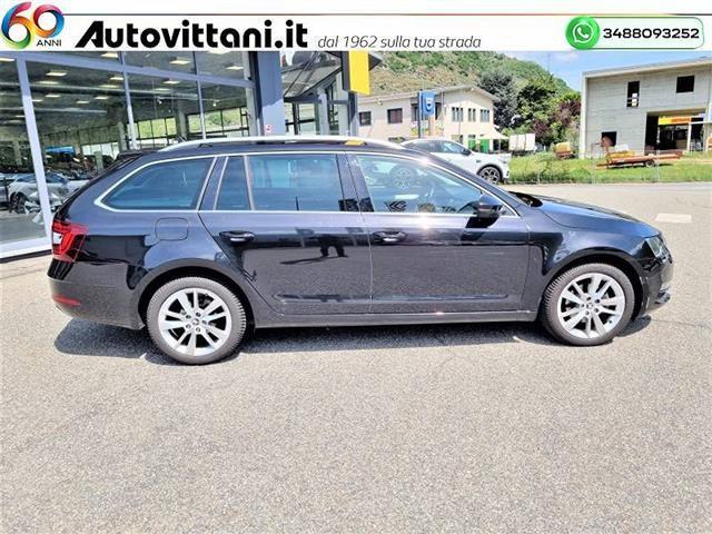 SKODA Octavia Wagon 2.0 TDI 150cv Executive DSG