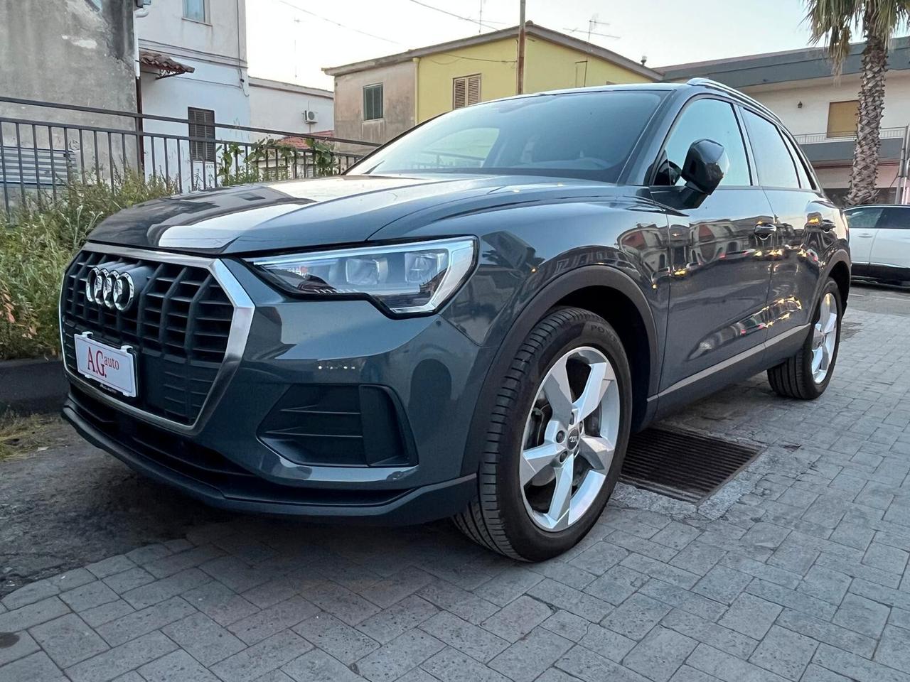Audi Q3 35 2.0 TDI S-TRONIC BUSINESS ADVANCED