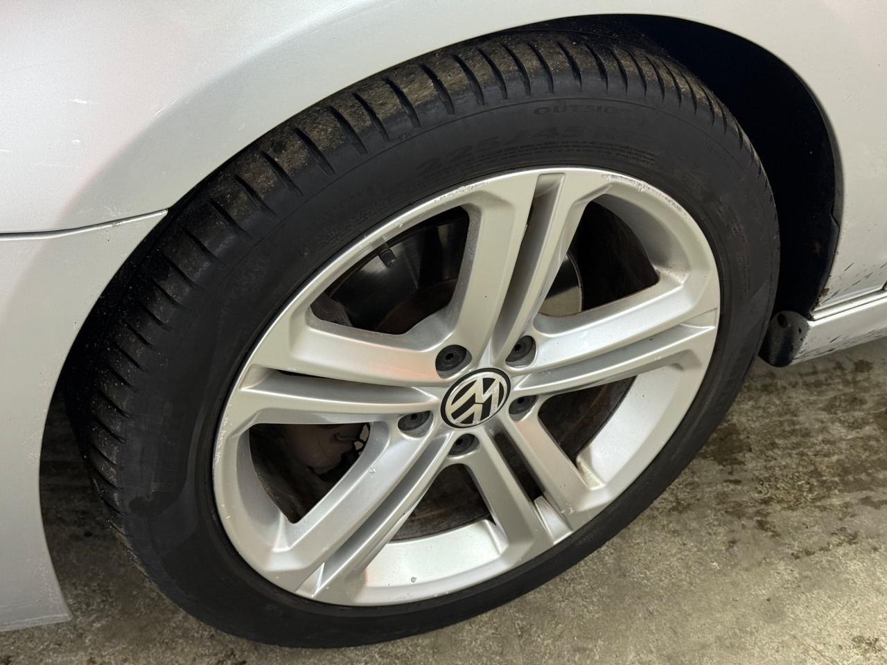 Volkswagen Golf 2.0 TDI 140CV R-Line X COMMERCIANTI