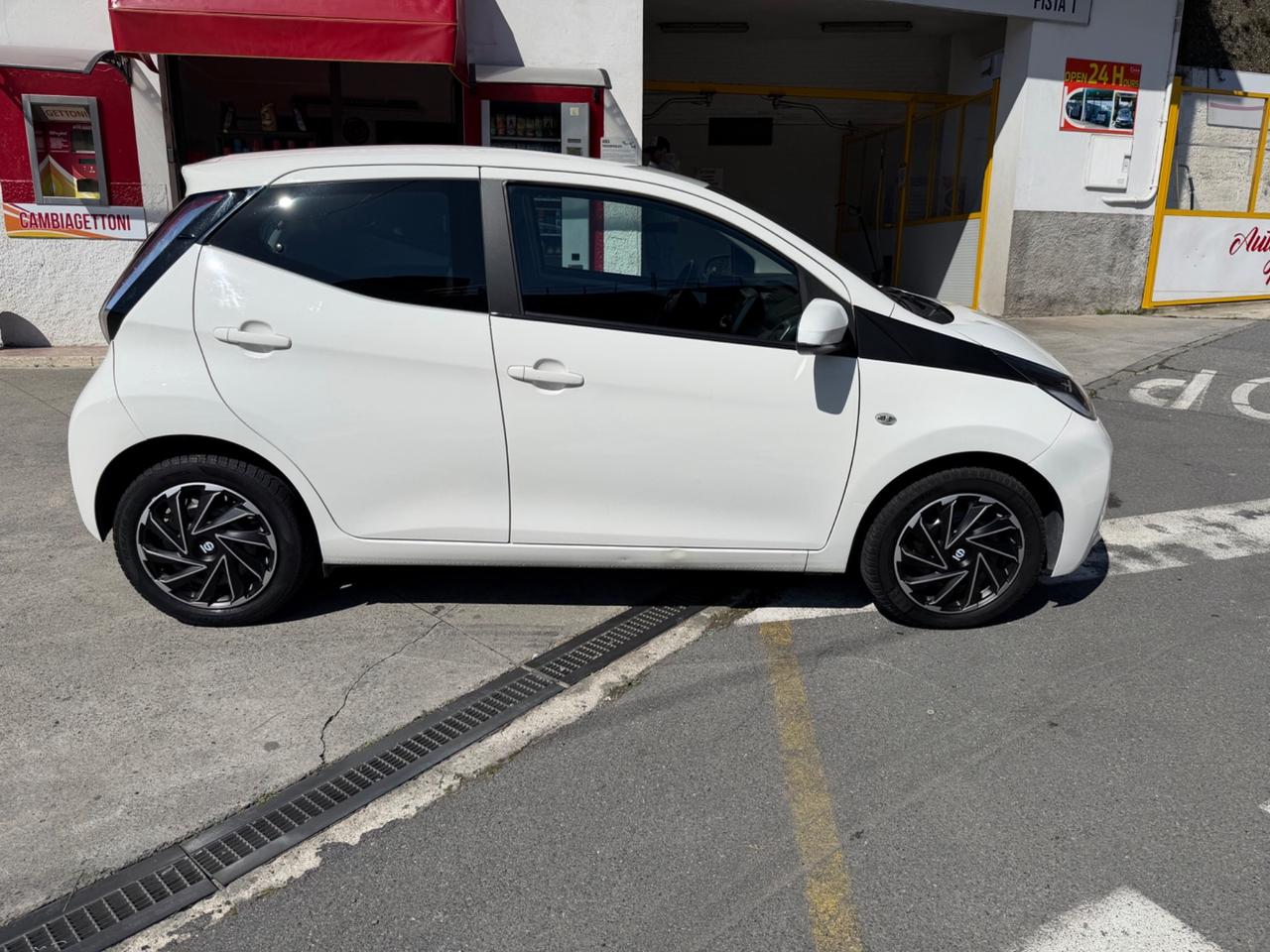 TOYOTA AYGO 1.0 NEOPATENTATI