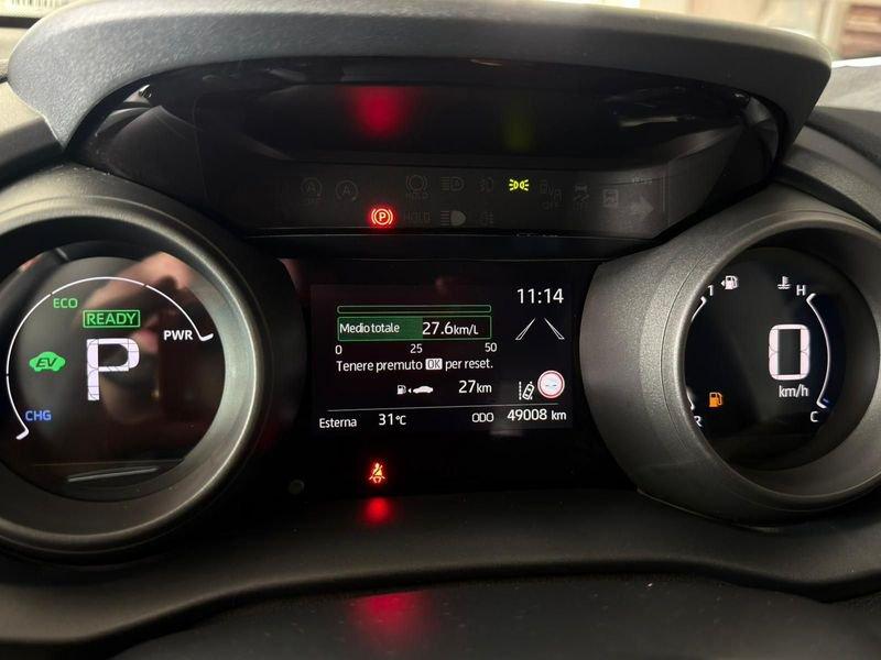 Toyota Yaris Hybrid Trend MY22