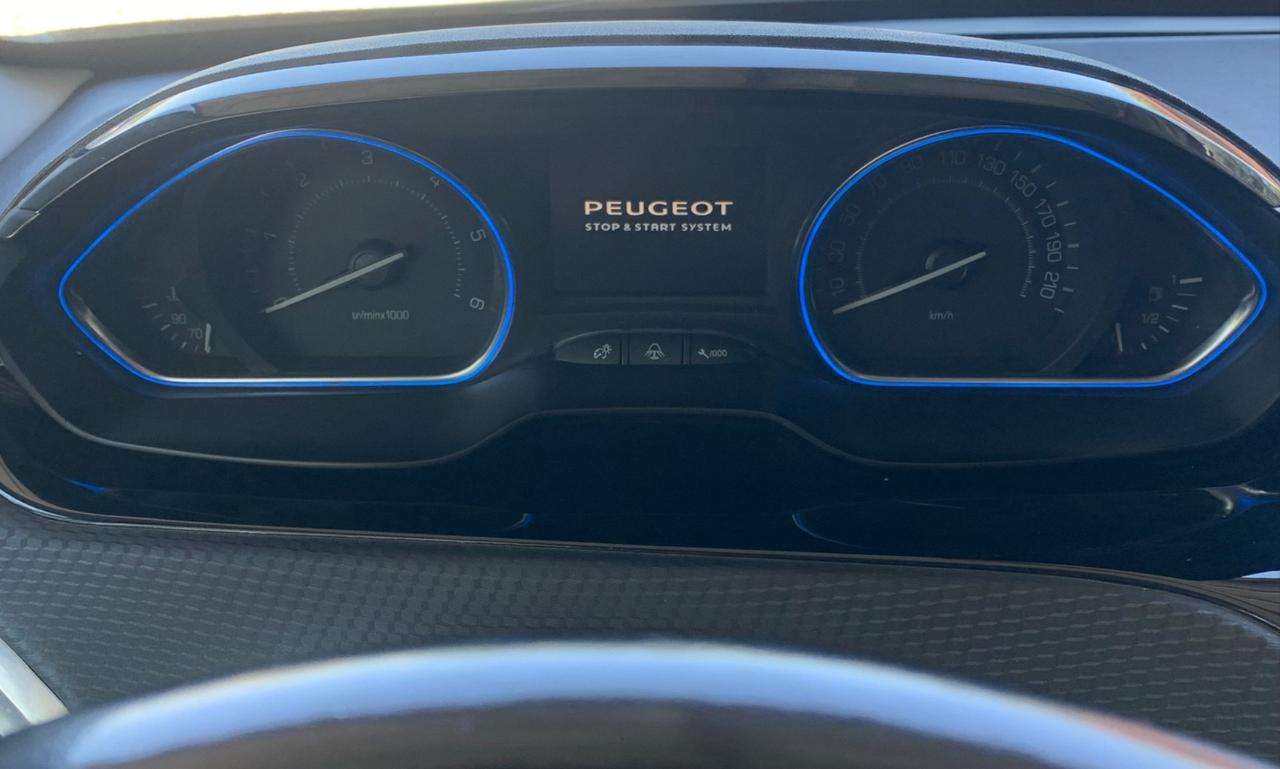 Peugeot 2008 BlueHDi 120 S&S Black Matt