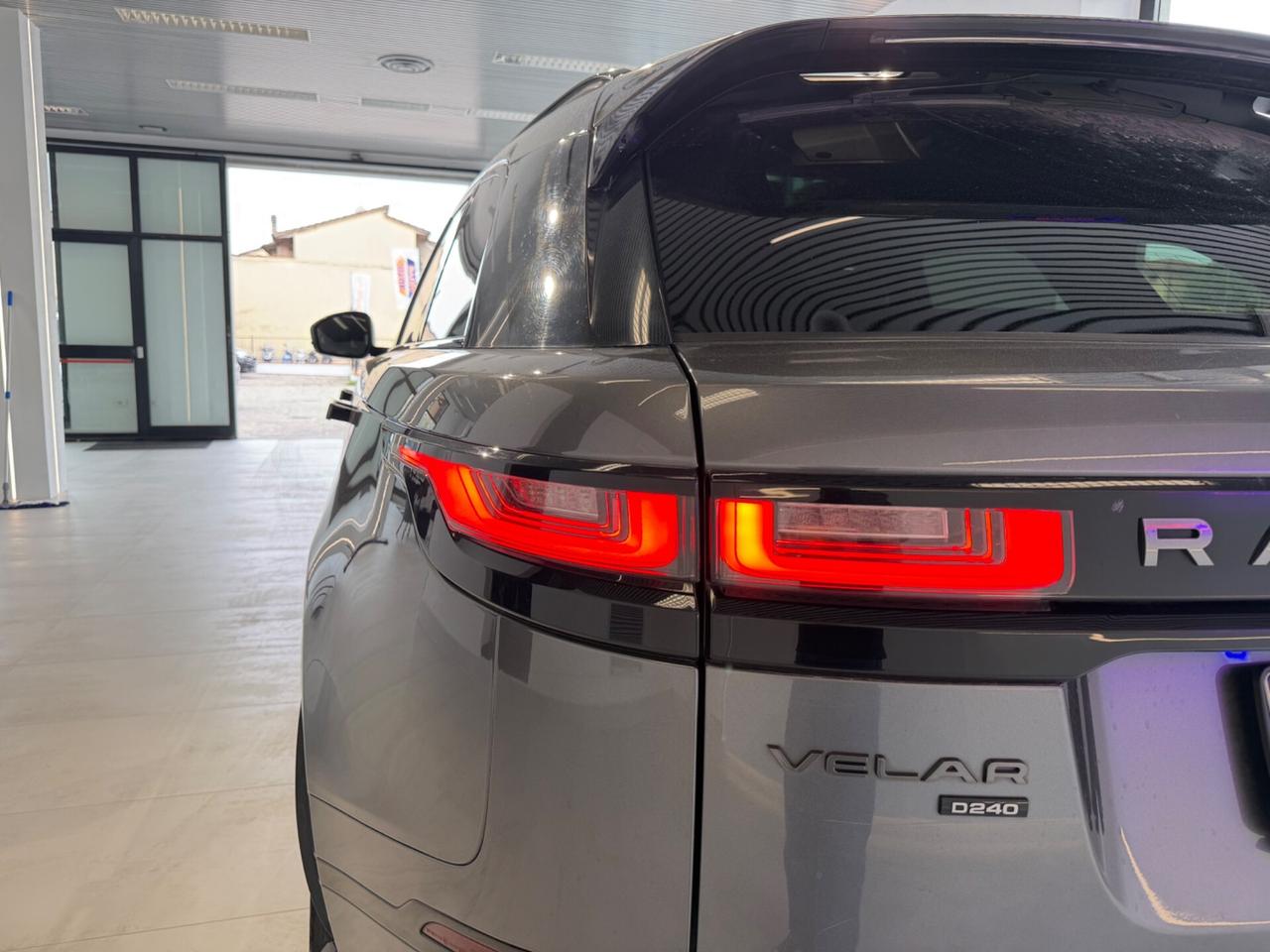 Range Rover Velar 2.0D I4 240 CV R-Dynamic HSE