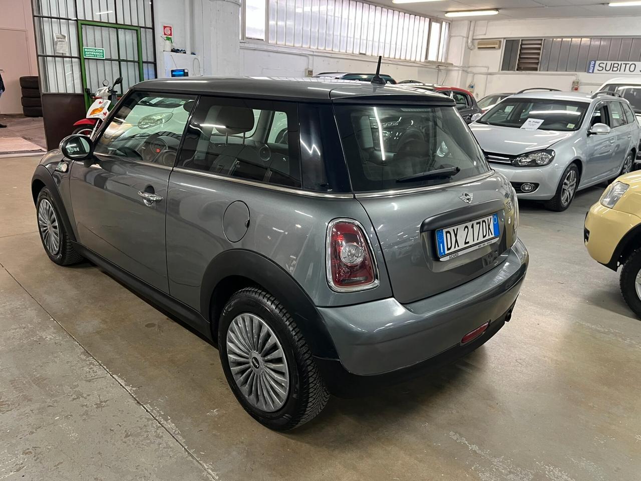 Mini 1.4 solamente 90mila km