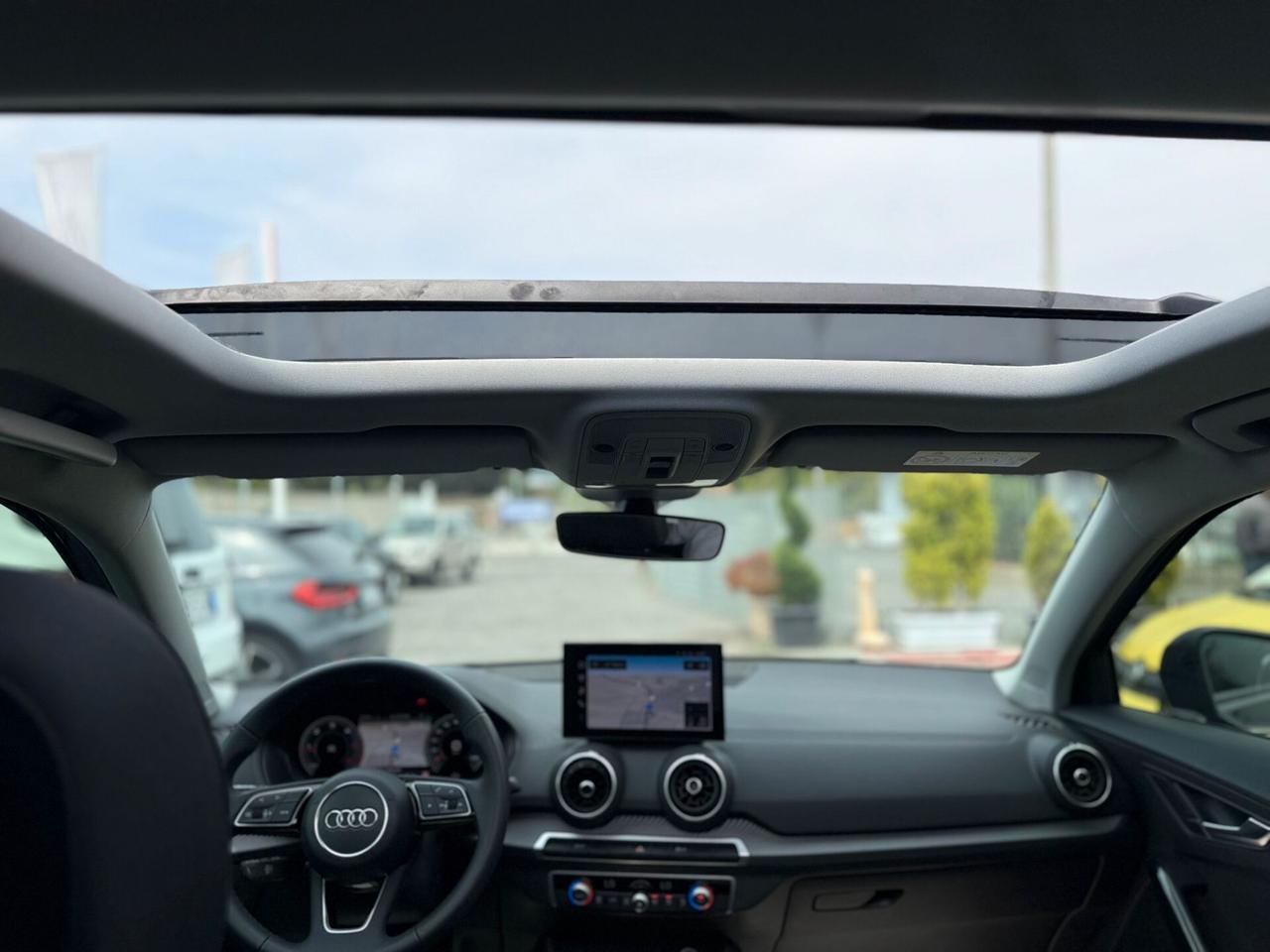 Audi Q2 30 TDI Identity Black