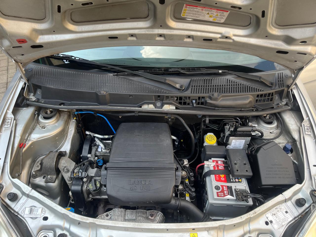 LANCIA YPSILON 1.2 BENZINA 3 PORTE ANCHE PER NEOPATENTATI