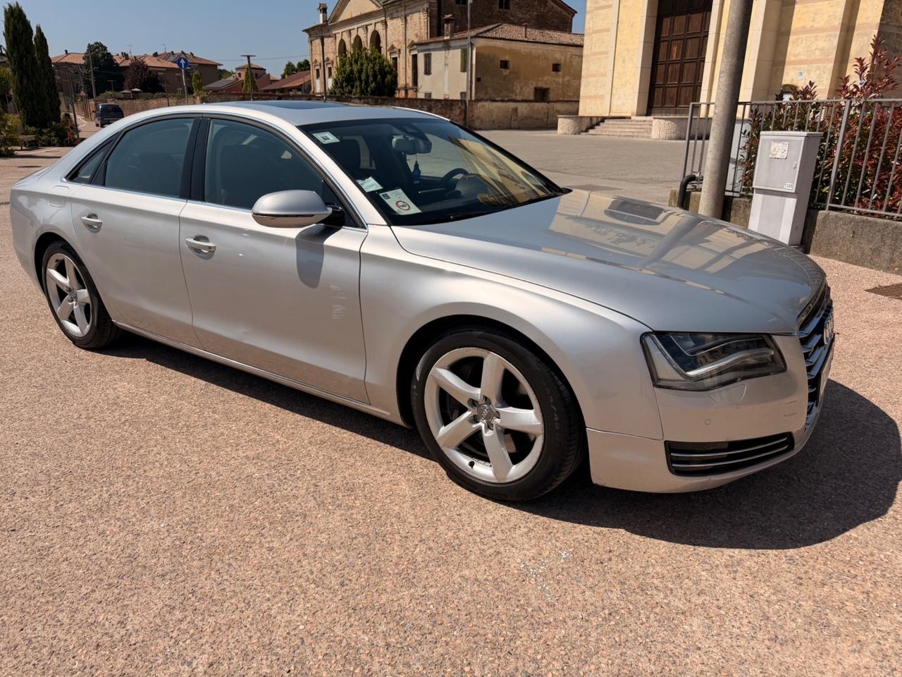 AUDI A8 4.2 V8 FSI quattro KM 113mila tetto frigo consolato ITA