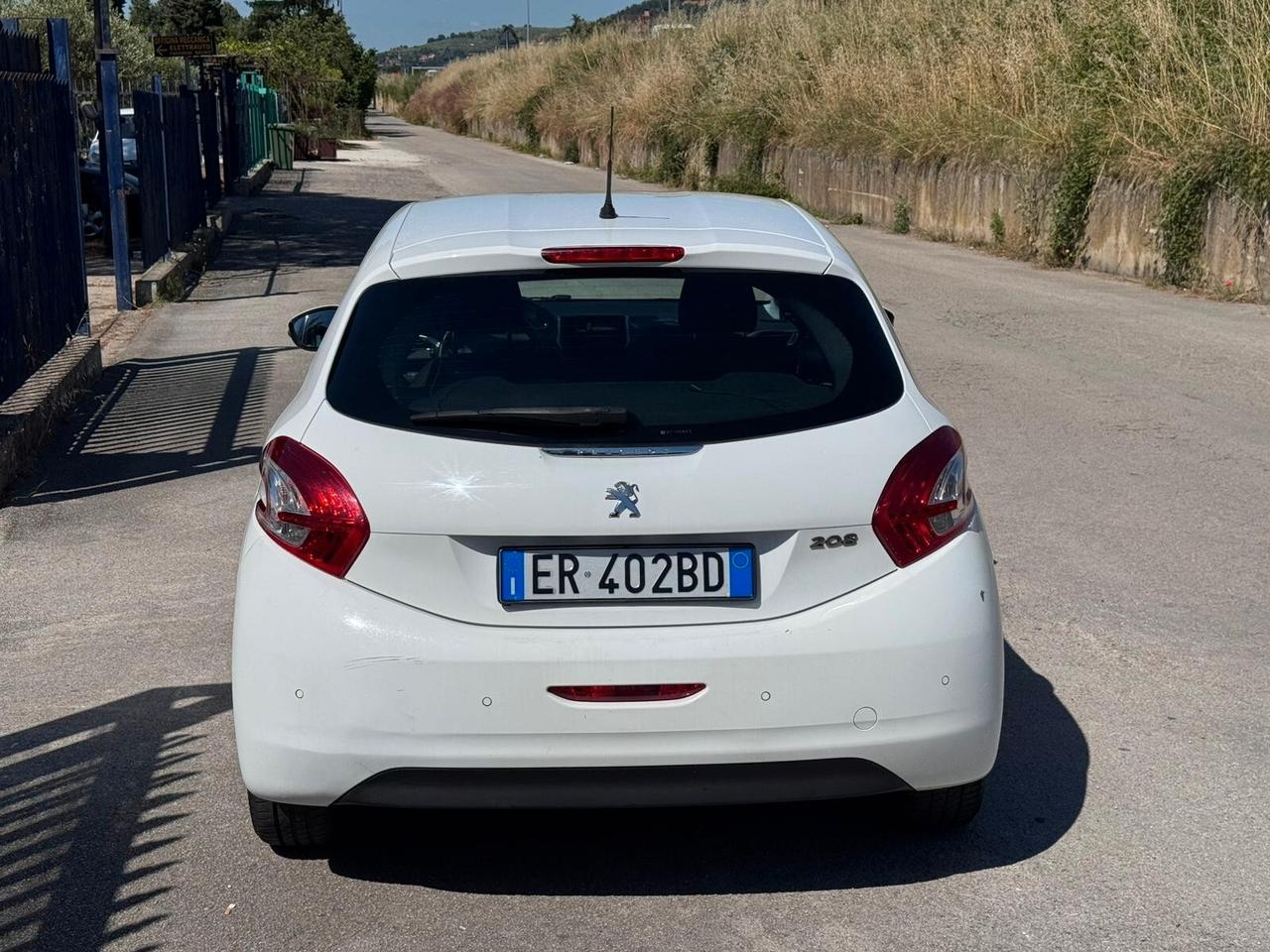 Peugeot 208 1.4 HDi 68 CV 5 porte Allure