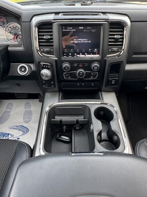 DODGE RAM 1500 SPORT RT CREW CAB 4x4 5.7L V8