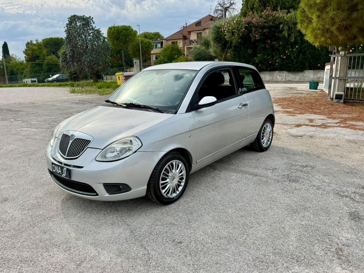 Lancia Ypsilon 1.2 Benzina Neopatentati Unicaproprietaria