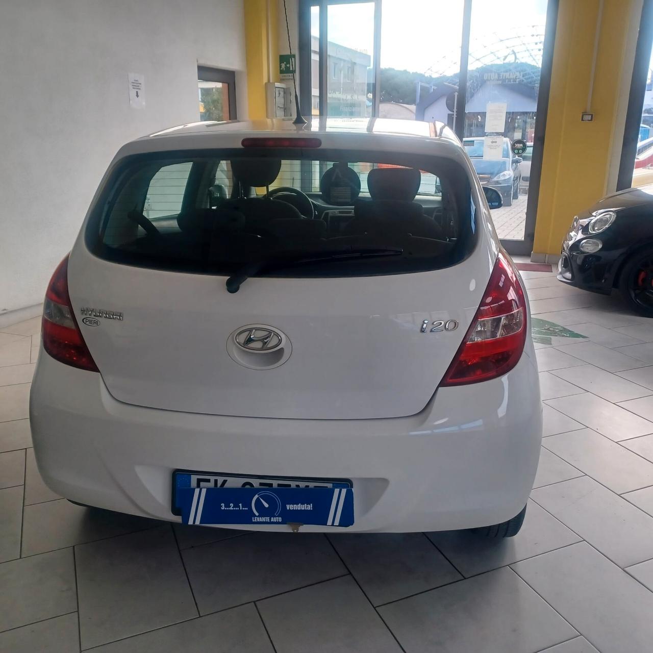 HYUNDAI I20 BEN CONSERVATO 1.2 PER NEOPATENTATI