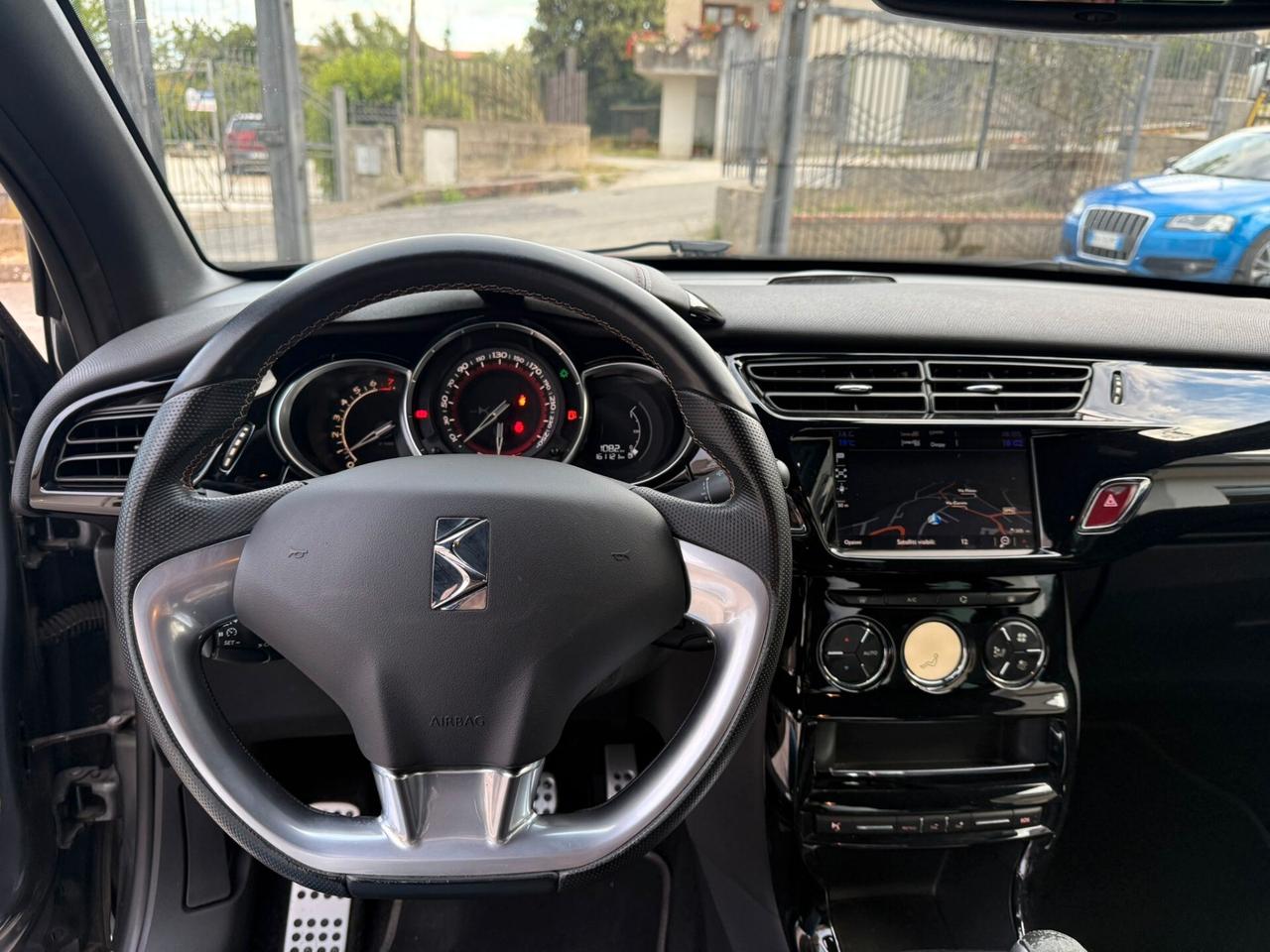 DS3 1.6 THP Performance 208CV Black Special