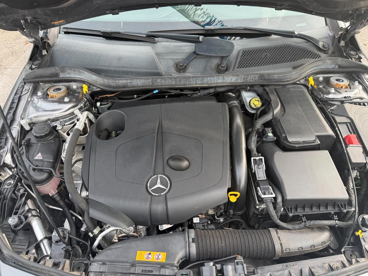 " DA VETRINA " MERCEDES CLA 200 d Automatic Premium