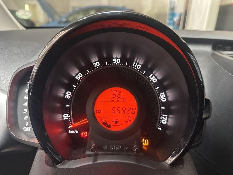 Toyota Aygo Aygo Connect 1.0 VVT-i 72 CV 5 porte x-wave