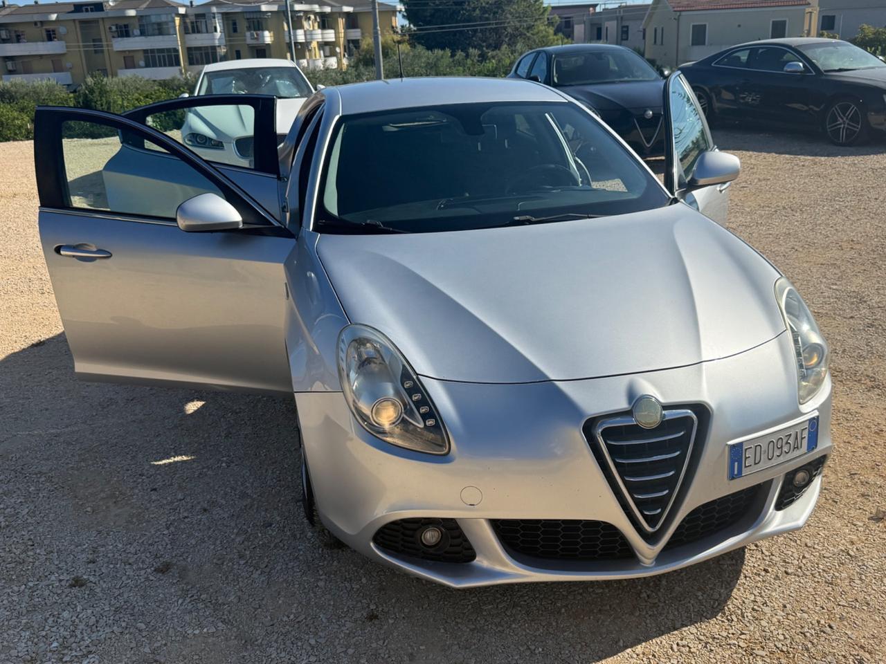 Alfa Giulietta 1.4 Turbo METANO 3.999€