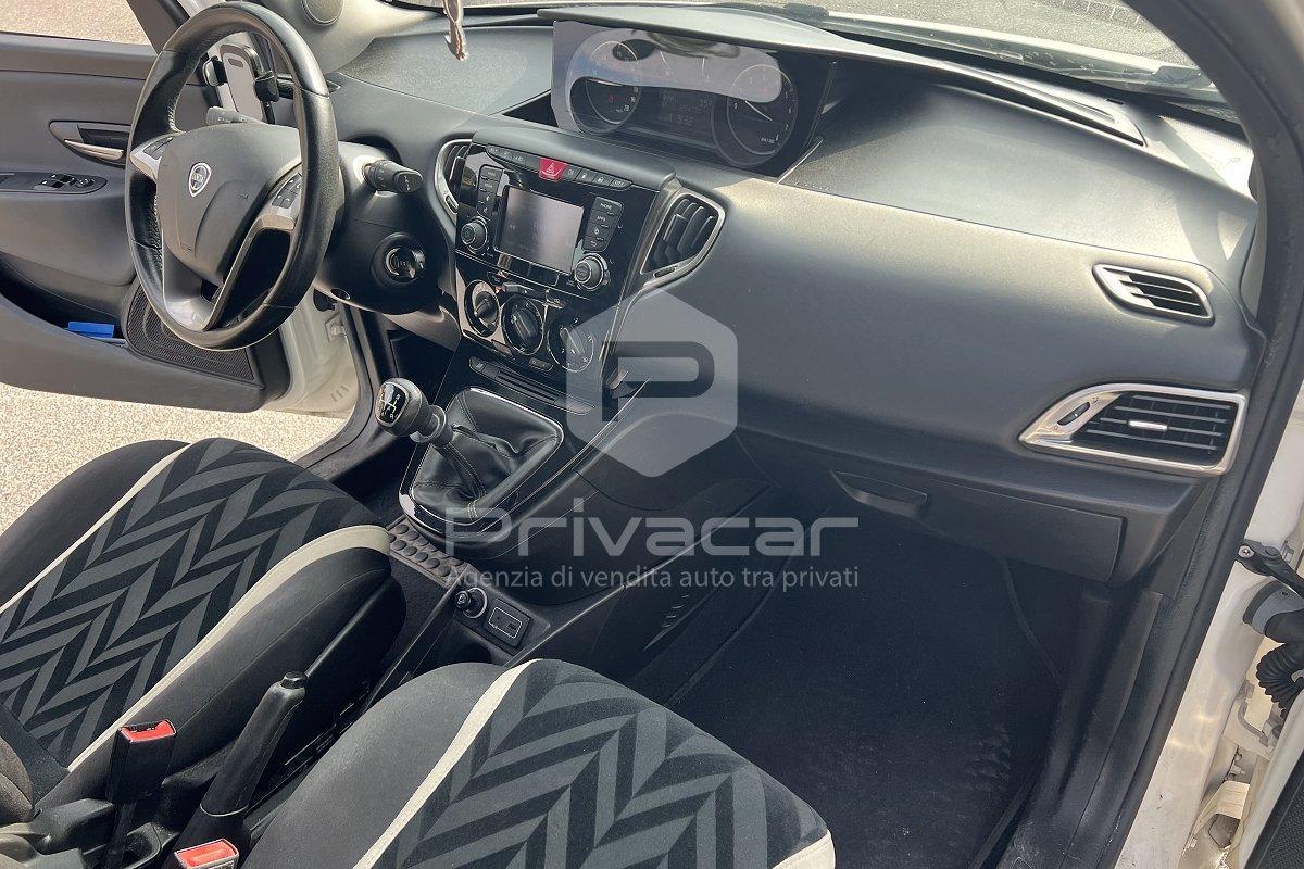 LANCIA Ypsilon 0.9 TwinAir 85 CV 5 porte Metano Ecochic Platinum
