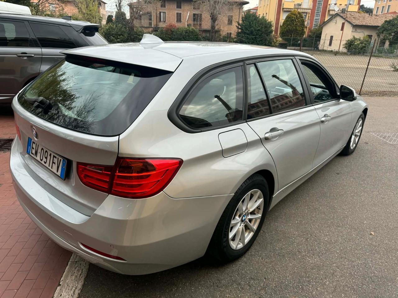 Bmw 318d 2.0 DIESEL Anno 2014 LAVORI FATTI