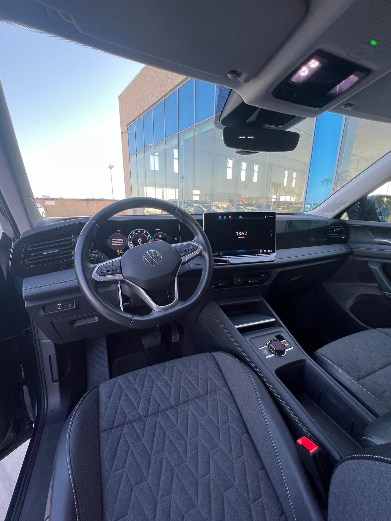 Volkswagen Tiguan 1.5 eTSI 150 CV ACT DSG Elegance - possibilità noleggio no scoring