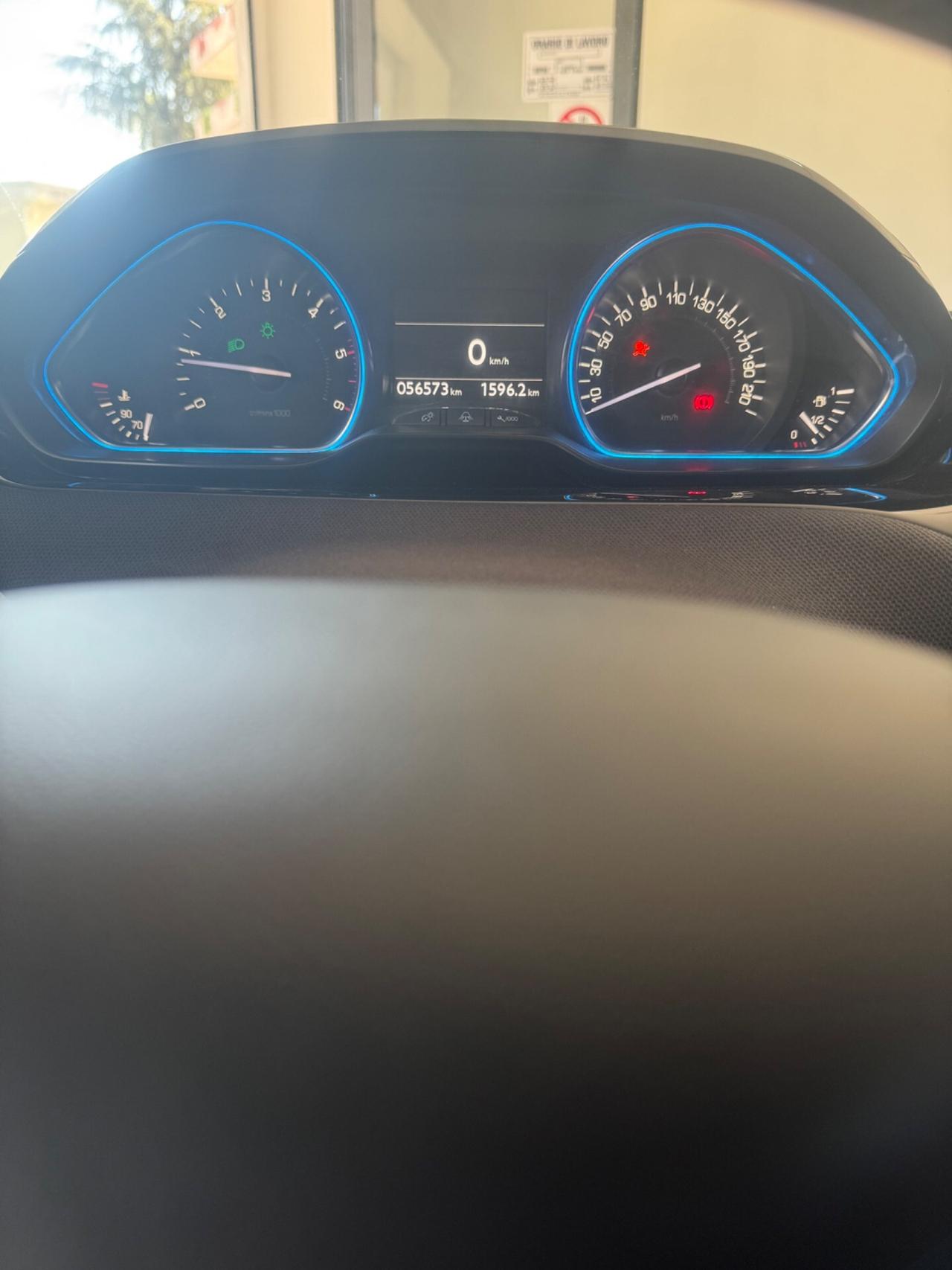 Peugeot 2008 1.6 diesel Allure