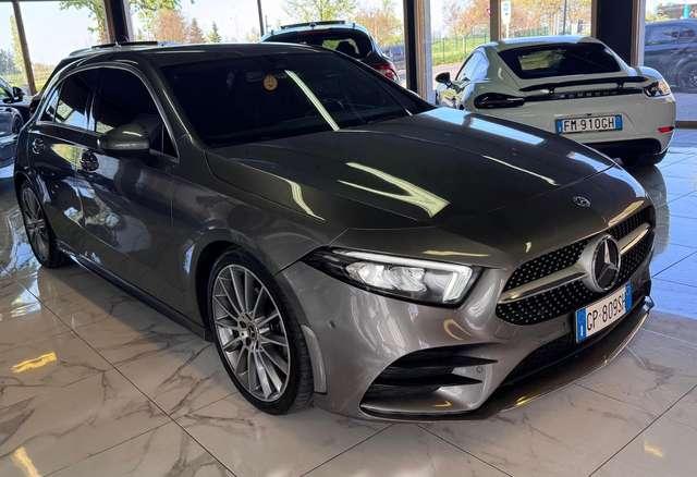 Mercedes-Benz A 180 Premium AMG 19 pollici
