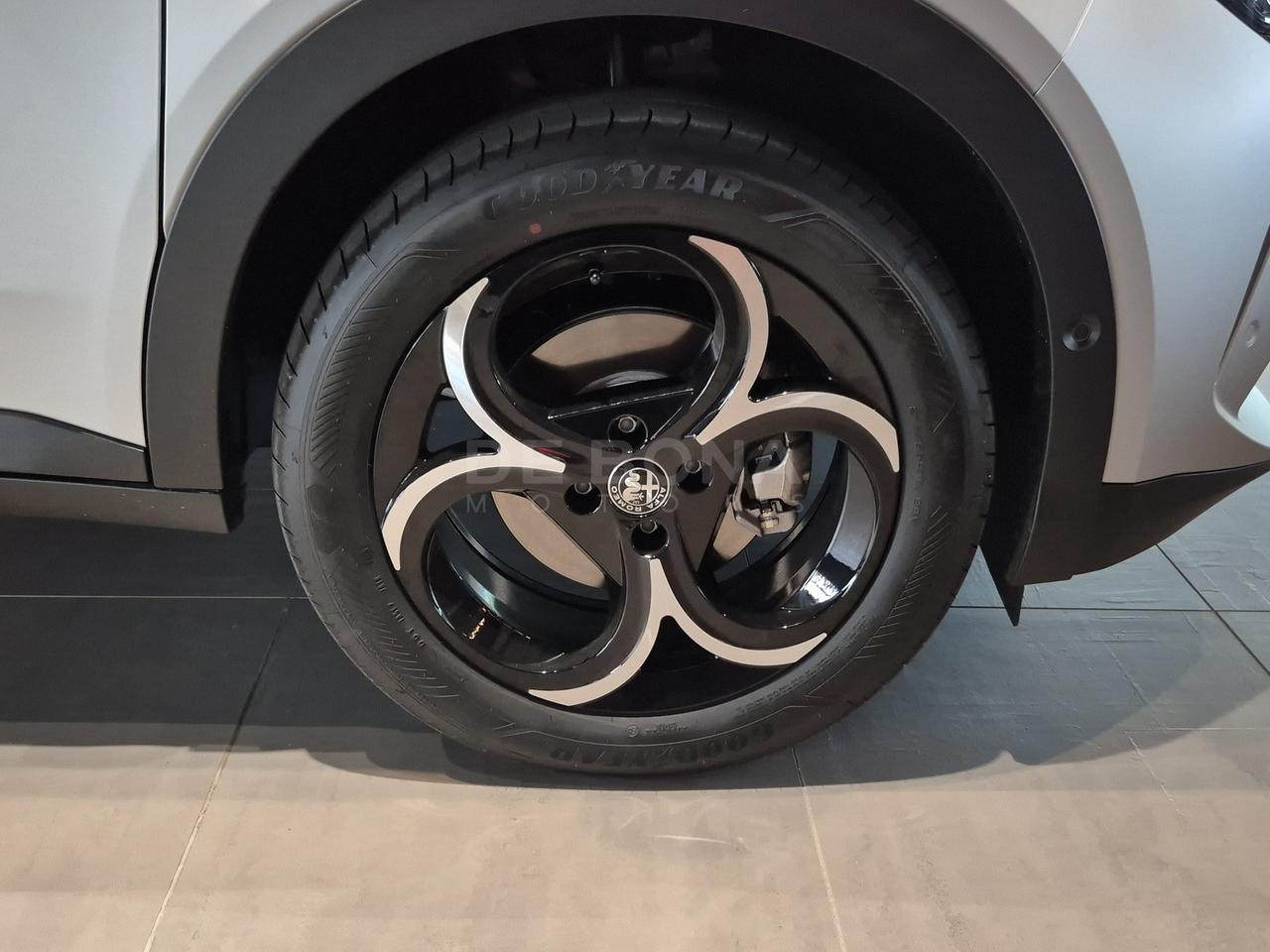 Alfa Romeo Junior 1.2 ibrida speciale 145cv edct6